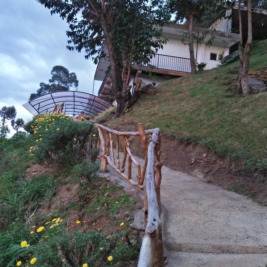Hotel Olinka Haputale Bagian luar foto