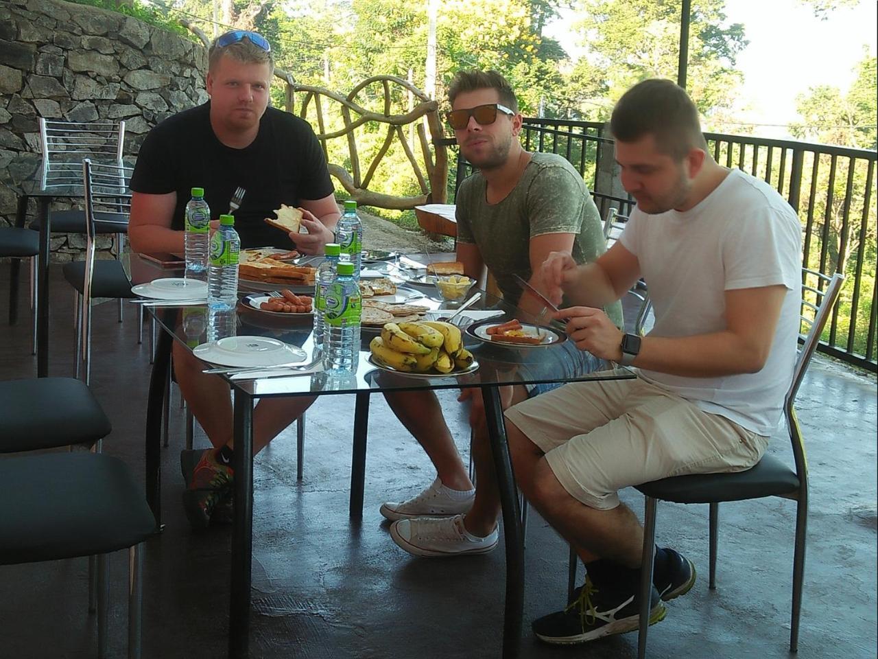 Hotel Olinka Haputale Bagian luar foto