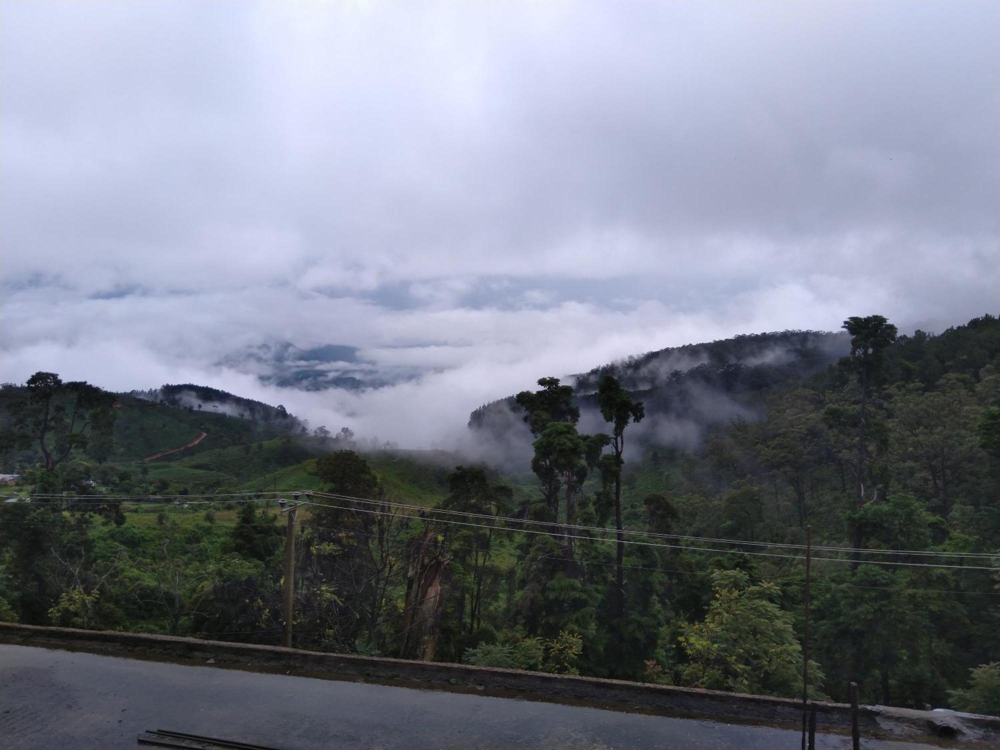 Hotel Olinka Haputale Bagian luar foto